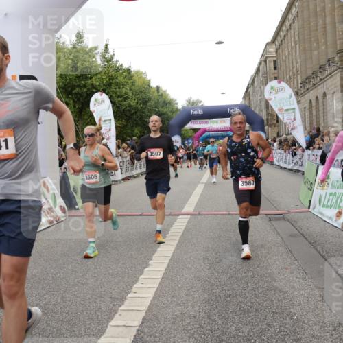 06.09.2026 - CURREX Alsterlauf Yannick Fuchs http://msf.ph/oto/10119146 06.09.2026 10:00:16 Ziel 2940, 3006, 3262, 3364, 3506, 3507, 3567, 3574, 3897, 4407, 5222, 5472, 5622, 5738, 5741, 6028, 6112, 6241, 6299, 8002, 8035, 8212 meine-sportfotos.de