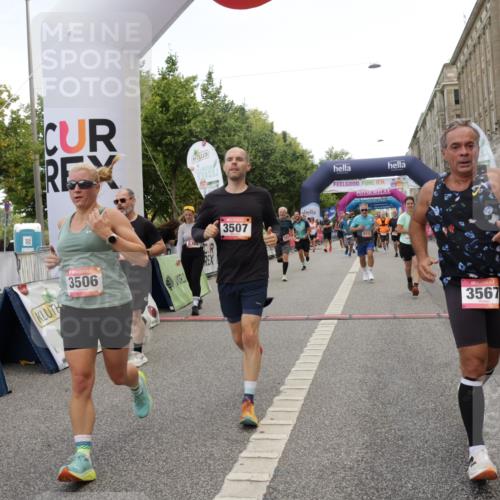 06.09.2026 - CURREX Alsterlauf Yannick Fuchs http://msf.ph/oto/10119163 06.09.2026 10:00:17 Ziel 2273, 2274, 2940, 3006, 3262, 3506, 3507, 3567, 3574, 3897, 4296, 4407, 5222, 5622, 5741, 6028, 6112, 6241, 6299, 6457, 8035, 8212 meine-sportfotos.de