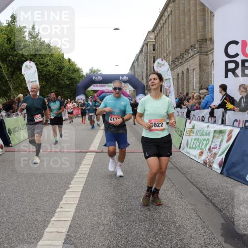 06.09.2026 - CURREX Alsterlauf Yannick Fuchs http://msf.ph/oto/10119233 06.09.2026 10:00:19 Ziel 2089, 2273, 2274, 2505, 2940, 3006, 3262, 3506, 3507, 3567, 3574, 3897, 4296, 5005, 5222, 5622, 6028, 6112, 6241, 6258, 6291, 6299, 6457, 8035, 8212 meine-sportfotos.de