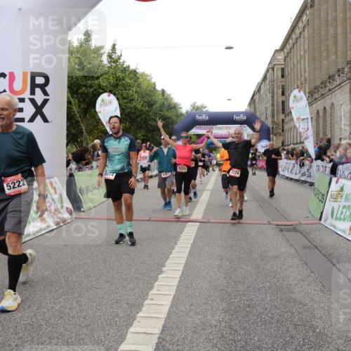 06.09.2026 - CURREX Alsterlauf Yannick Fuchs http://msf.ph/oto/10119289 06.09.2026 10:00:21 Ziel 2089, 2273, 2274, 2505, 2856, 2940, 3006, 3506, 3507, 3567, 3574, 3897, 4296, 4578, 5005, 5222, 5536, 5622, 6112, 6241, 6258, 6291, 6457, 8212 meine-sportfotos.de