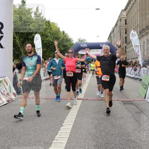 06.09.2026 - CURREX Alsterlauf Yannick Fuchs http://msf.ph/oto/10119314 06.09.2026 10:00:22 Ziel 2089, 2273, 2274, 2505, 2856, 2940, 3506, 3507, 3567, 3574, 3897, 4296, 4524, 4578, 5005, 5222, 5536, 5622, 6112, 6241, 6258, 6291, 6457, 8212 meine-sportfotos.de