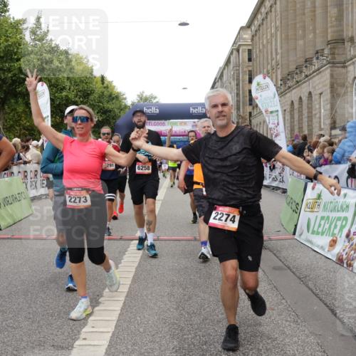 06.09.2026 - CURREX Alsterlauf Yannick Fuchs http://msf.ph/oto/10119339 06.09.2026 10:00:23 Ziel 2089, 2273, 2274, 2505, 2671, 2856, 2940, 3506, 3507, 3567, 3574, 4296, 4524, 4578, 5005, 5222, 5536, 5622, 6112, 6258, 6291, 6457 meine-sportfotos.de