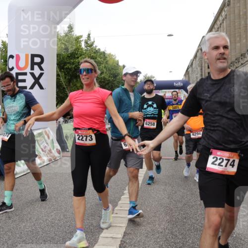 06.09.2026 - CURREX Alsterlauf Yannick Fuchs http://msf.ph/oto/10119358 06.09.2026 10:00:24 Ziel 2089, 2257, 2273, 2274, 2505, 2671, 2856, 3574, 4296, 4524, 4578, 5005, 5222, 5536, 5622, 6112, 6258, 6291, 6457, 8008 meine-sportfotos.de