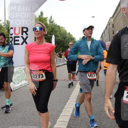 06.09.2026 - CURREX Alsterlauf Yannick Fuchs http://msf.ph/oto/10119371 06.09.2026 10:00:24 Ziel 2089, 2257, 2273, 2274, 2505, 2671, 2856, 3574, 4296, 4524, 4578, 5005, 5222, 5536, 5622, 6112, 6258, 6291, 6457, 8008 meine-sportfotos.de