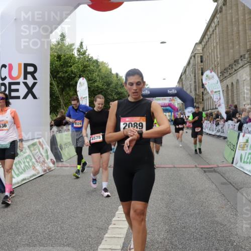 06.09.2026 - CURREX Alsterlauf Yannick Fuchs http://msf.ph/oto/10119483 06.09.2026 10:00:27 Ziel 2089, 2257, 2273, 2274, 2505, 2671, 2721, 2856, 3574, 4296, 4461, 4468, 4524, 4578, 5005, 5536, 6258, 6291, 6457, 8008, 8318 meine-sportfotos.de