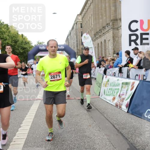 06.09.2026 - CURREX Alsterlauf Yannick Fuchs http://msf.ph/oto/10119527 06.09.2026 10:00:29 Ziel 2089, 2124, 2257, 2273, 2274, 2505, 2545, 2671, 2721, 2856, 4296, 4461, 4468, 4524, 4578, 5005, 5536, 6180, 6258, 6291, 6436, 6457, 8008, 8063, 8318 meine-sportfotos.de