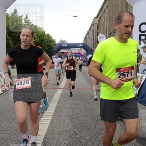 06.09.2026 - CURREX Alsterlauf Yannick Fuchs http://msf.ph/oto/10119552 06.09.2026 10:00:30 Ziel 2089, 2124, 2257, 2505, 2545, 2671, 2721, 2856, 4461, 4468, 4524, 4577, 4578, 5005, 5536, 5567, 6180, 6258, 6291, 6436, 8008, 8063, 8318 meine-sportfotos.de
