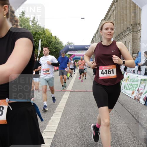 06.09.2026 - CURREX Alsterlauf Yannick Fuchs http://msf.ph/oto/10119579 06.09.2026 10:00:31 Ziel 2089, 2124, 2257, 2545, 2671, 2721, 2856, 3848, 4461, 4468, 4524, 4577, 4578, 4900, 5005, 5467, 5536, 5567, 5832, 6180, 6291, 6436, 8008, 8063, 8318 meine-sportfotos.de