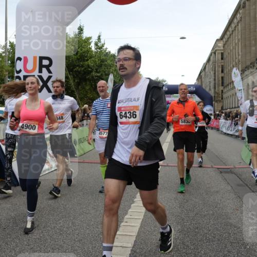 06.09.2026 - CURREX Alsterlauf Yannick Fuchs http://msf.ph/oto/10119735 06.09.2026 10:00:37 Ziel 2124, 2545, 2721, 3837, 3848, 3979, 4461, 4468, 4577, 4900, 5467, 5567, 5832, 5833, 6180, 6187, 6436, 8063, 8318 meine-sportfotos.de
