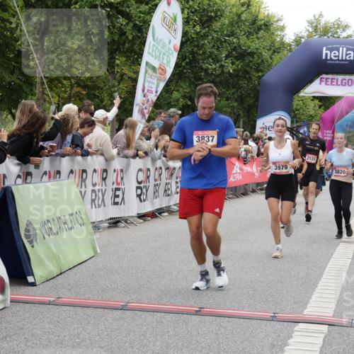 06.09.2026 - CURREX Alsterlauf Yannick Fuchs http://msf.ph/oto/10119777 06.09.2026 10:00:40 Ziel 2124, 2531, 2545, 3604, 3820, 3837, 3848, 3979, 4084, 4577, 4900, 5108, 5467, 5567, 5832, 5833, 6106, 6180, 6187, 6257, 6436, 8063, 8068, 8140 meine-sportfotos.de