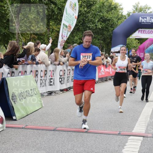 06.09.2026 - CURREX Alsterlauf Yannick Fuchs http://msf.ph/oto/10119790 06.09.2026 10:00:40 Ziel 2124, 2531, 2545, 3604, 3820, 3837, 3848, 3979, 4084, 4577, 4900, 5108, 5467, 5567, 5832, 5833, 6106, 6180, 6187, 6257, 6436, 8063, 8068, 8140 meine-sportfotos.de