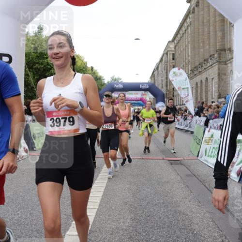 06.09.2026 - CURREX Alsterlauf Yannick Fuchs http://msf.ph/oto/10119895 06.09.2026 10:00:43 Ziel 2531, 2698, 3604, 3820, 3837, 3848, 3979, 4084, 4900, 5108, 5240, 5467, 5519, 5724, 5832, 5833, 5930, 6106, 6187, 6257, 6397, 6480, 8068, 8140 meine-sportfotos.de
