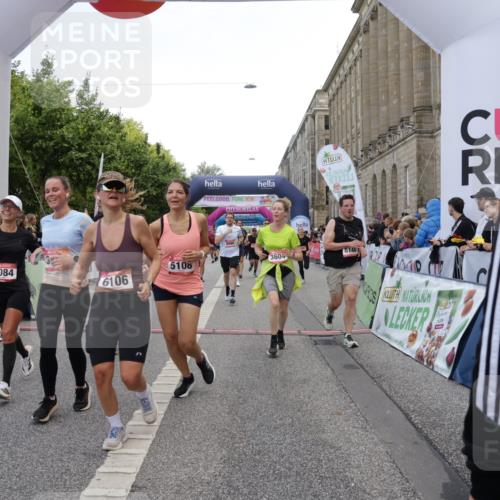 06.09.2026 - CURREX Alsterlauf Yannick Fuchs http://msf.ph/oto/10119915 06.09.2026 10:00:44 Ziel 2531, 2698, 3068, 3295, 3604, 3820, 3837, 3979, 4084, 5108, 5240, 5519, 5724, 5833, 5930, 6106, 6187, 6257, 6397, 6480, 8068, 8140 meine-sportfotos.de