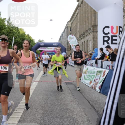 06.09.2026 - CURREX Alsterlauf Yannick Fuchs http://msf.ph/oto/10119929 06.09.2026 10:00:44 Ziel 2531, 2698, 3068, 3295, 3604, 3820, 3837, 3979, 4084, 5108, 5240, 5519, 5724, 5833, 5930, 6106, 6187, 6257, 6397, 6480, 8068, 8140 meine-sportfotos.de