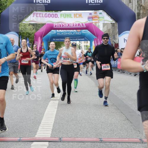 06.09.2026 - CURREX Alsterlauf Yannick Fuchs http://msf.ph/oto/10120139 06.09.2026 10:00:52 Ziel 2251, 2698, 2849, 2895, 3068, 3274, 3295, 3634, 3635, 3726, 3727, 3735, 4414, 5077, 5240, 5460, 5519, 5577, 5724, 5930, 6257, 6283, 6397, 6480, 8068, 8207, 8293 meine-sportfotos.de