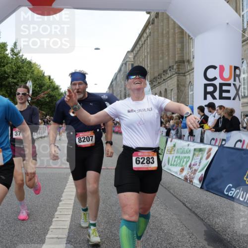 06.09.2026 - CURREX Alsterlauf Yannick Fuchs http://msf.ph/oto/10120336 06.09.2026 10:00:57 Ziel 2251, 2849, 2895, 3274, 3634, 3635, 3726, 3727, 3735, 4414, 4914, 5077, 5145, 5387, 5460, 5577, 6283, 6356, 8207, 8293 meine-sportfotos.de