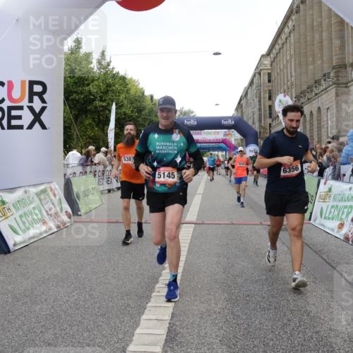 06.09.2026 - CURREX Alsterlauf Yannick Fuchs http://msf.ph/oto/10120440 06.09.2026 10:01:03 Ziel 2251, 3312, 3735, 3941, 4628, 4914, 5145, 5387, 6250, 6283, 6353, 6356, 8207, 8215 meine-sportfotos.de