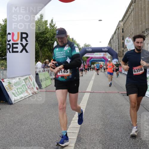 06.09.2026 - CURREX Alsterlauf Yannick Fuchs http://msf.ph/oto/10120457 06.09.2026 10:01:03 Ziel 2251, 3312, 3735, 3941, 4628, 4914, 5145, 5387, 6250, 6283, 6353, 6356, 8207, 8215 meine-sportfotos.de