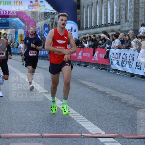 06.09.2026 - CURREX Alsterlauf Strokosch-Dieckow http://msf.ph/oto/10120479 06.09.2026 09:37:36 Ziel 2021, 2391, 3040, 3809, 4625, 5374, 5637, 5641, 6043, 6238, 6494, 8084 meine-sportfotos.de