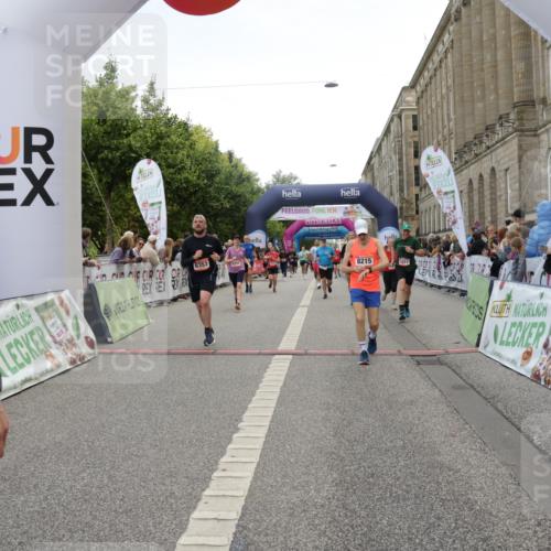 06.09.2026 - CURREX Alsterlauf Yannick Fuchs http://msf.ph/oto/10120500 06.09.2026 10:01:05 Ziel 2882, 3312, 3941, 4418, 4533, 4628, 4914, 5145, 5387, 6250, 6353, 6356, 8215 meine-sportfotos.de