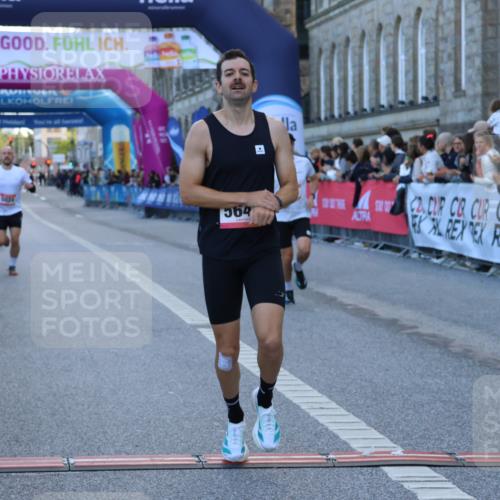 06.09.2026 - CURREX Alsterlauf Strokosch-Dieckow http://msf.ph/oto/10120563 06.09.2026 09:37:40 Ziel 2021, 4201, 4625, 5024, 5374, 5641, 6043, 6494, 8084 meine-sportfotos.de