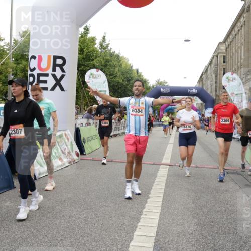 06.09.2026 - CURREX Alsterlauf Yannick Fuchs http://msf.ph/oto/10120802 06.09.2026 10:01:15 Ziel 2307, 2369, 2370, 2478, 2485, 2882, 3740, 4049, 4120, 4418, 4429, 4533, 4628, 4633, 4701, 5092, 5317, 5785, 6231, 6384, 6386, 8120 meine-sportfotos.de
