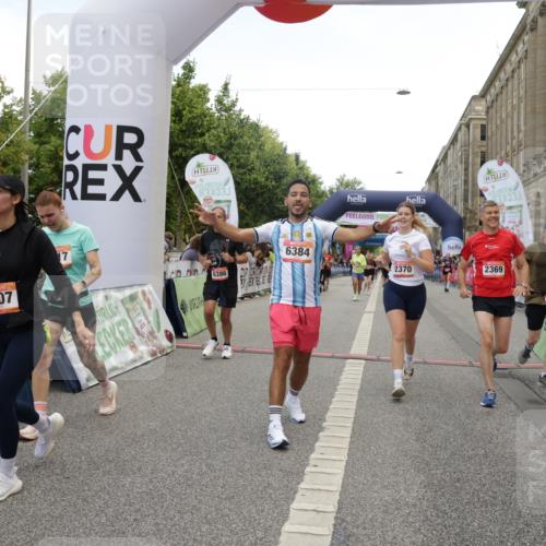 06.09.2026 - CURREX Alsterlauf Yannick Fuchs http://msf.ph/oto/10120811 06.09.2026 10:01:15 Ziel 2307, 2369, 2370, 2478, 2485, 2882, 3740, 4049, 4120, 4418, 4429, 4533, 4628, 4633, 4701, 5092, 5317, 5785, 6231, 6384, 6386, 8120 meine-sportfotos.de