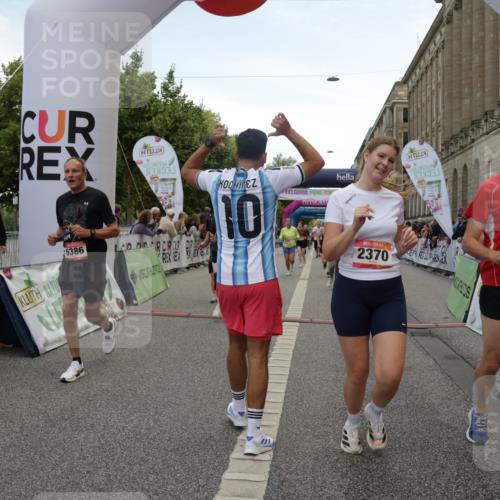 06.09.2026 - CURREX Alsterlauf Yannick Fuchs http://msf.ph/oto/10120865 06.09.2026 10:01:16 Ziel 2307, 2369, 2370, 2400, 2478, 2485, 2882, 3401, 3730, 3740, 4049, 4120, 4418, 4429, 4533, 4633, 4701, 5092, 5317, 5785, 6231, 6384, 6386, 8120 meine-sportfotos.de