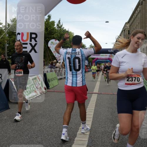 06.09.2026 - CURREX Alsterlauf Yannick Fuchs http://msf.ph/oto/10120881 06.09.2026 10:01:16 Ziel 2307, 2369, 2370, 2400, 2478, 2485, 2882, 3401, 3730, 3740, 4049, 4120, 4418, 4429, 4533, 4633, 4701, 5092, 5317, 5785, 6231, 6384, 6386, 8120 meine-sportfotos.de