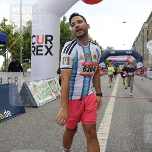 06.09.2026 - CURREX Alsterlauf Yannick Fuchs http://msf.ph/oto/10120909 06.09.2026 10:01:17 Ziel 2307, 2369, 2370, 2400, 2478, 2485, 3401, 3730, 3740, 4049, 4055, 4120, 4429, 4633, 4701, 5092, 5317, 5745, 5785, 6145, 6231, 6384, 6386, 8120 meine-sportfotos.de