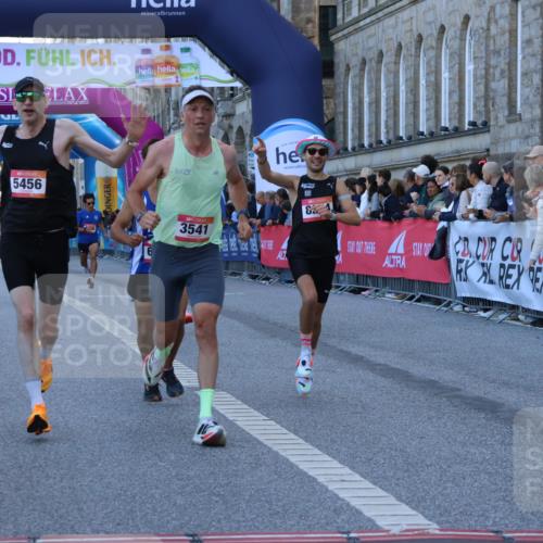 06.09.2026 - CURREX Alsterlauf Strokosch-Dieckow http://msf.ph/oto/10120968 06.09.2026 09:38:32 Ziel 2214, 3541, 4614, 5193, 5456, 5619, 5687, 6101, 6423, 8274 meine-sportfotos.de