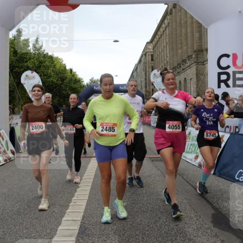 06.09.2026 - CURREX Alsterlauf Yannick Fuchs http://msf.ph/oto/10121063 06.09.2026 10:01:23 Ziel 2400, 2478, 2485, 3195, 3280, 3401, 3730, 3740, 4049, 4055, 4429, 4633, 4701, 5139, 5424, 5523, 5598, 5745, 6027, 6033, 6145, 6445 meine-sportfotos.de