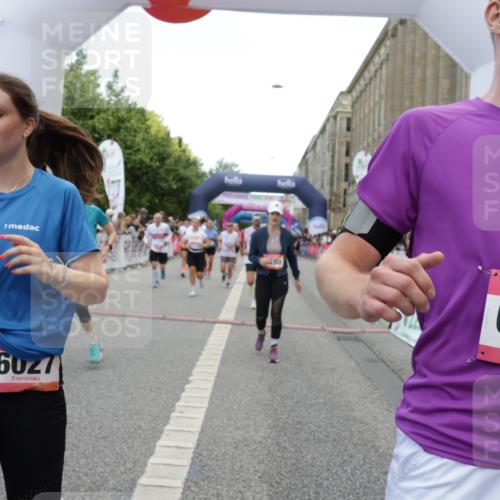 06.09.2026 - CURREX Alsterlauf Yannick Fuchs http://msf.ph/oto/10121140 06.09.2026 10:01:27 Ziel 2400, 2492, 3195, 3280, 3401, 3518, 3730, 3740, 4055, 4580, 5012, 5060, 5139, 5237, 5424, 5523, 5598, 5745, 5793, 6027, 6033, 6145, 6445 meine-sportfotos.de