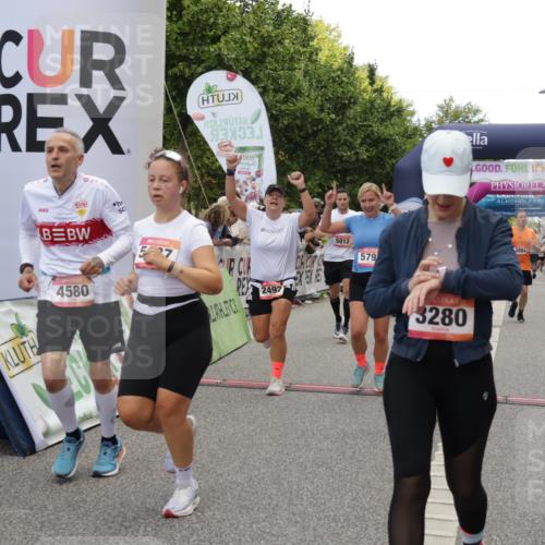 06.09.2026 - CURREX Alsterlauf Yannick Fuchs http://msf.ph/oto/10121215 06.09.2026 10:01:30 Ziel 2492, 3195, 3280, 3518, 4580, 4883, 4884, 5012, 5060, 5139, 5237, 5424, 5523, 5598, 5749, 5793, 5856, 6018, 6027, 6033, 6445 meine-sportfotos.de