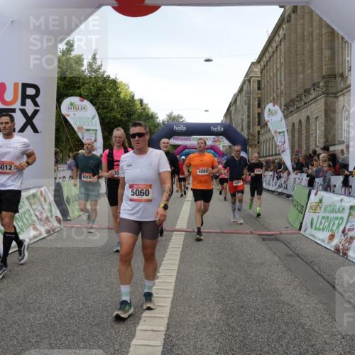 06.09.2026 - CURREX Alsterlauf Yannick Fuchs http://msf.ph/oto/10121289 06.09.2026 10:01:33 Ziel 2249, 2492, 2496, 2733, 3280, 3518, 3544, 4259, 4580, 4638, 4883, 4884, 5012, 5060, 5139, 5192, 5237, 5523, 5669, 5749, 5793, 5856, 6018, 6027, 6114, 8062 meine-sportfotos.de