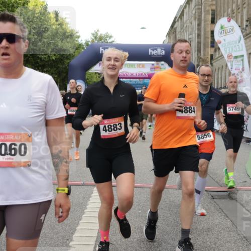 06.09.2026 - CURREX Alsterlauf Yannick Fuchs http://msf.ph/oto/10121314 06.09.2026 10:01:34 Ziel 2249, 2492, 2496, 2733, 3518, 3544, 4073, 4259, 4580, 4638, 4883, 4884, 4921, 5012, 5060, 5139, 5192, 5237, 5523, 5669, 5749, 5793, 5856, 6018, 6114, 8062 meine-sportfotos.de