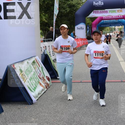 06.09.2026 - CURREX Alsterlauf Strokosch-Dieckow http://msf.ph/oto/10121331 06.09.2026 12:04:43 Ziel 1109, 1110, 8090 meine-sportfotos.de