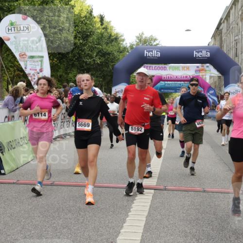 06.09.2026 - CURREX Alsterlauf Yannick Fuchs http://msf.ph/oto/10121397 06.09.2026 10:01:36 Ziel 2249, 2492, 2496, 2733, 3518, 3544, 4073, 4121, 4259, 4551, 4552, 4580, 4638, 4883, 4884, 4921, 5012, 5060, 5192, 5237, 5669, 5749, 5793, 5856, 5918, 5976, 6018, 6114, 8037, 8038, 8062 meine-sportfotos.de