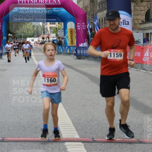 06.09.2026 - CURREX Alsterlauf Strokosch-Dieckow http://msf.ph/oto/10121503 06.09.2026 12:05:08 Ziel 1159, 1160, 1330, 2484 meine-sportfotos.de