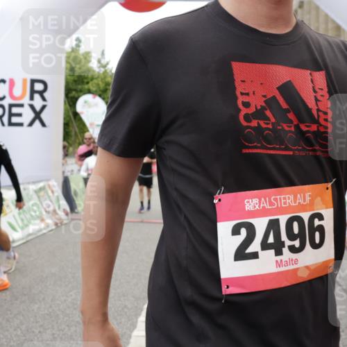 06.09.2026 - CURREX Alsterlauf Yannick Fuchs http://msf.ph/oto/10121511 06.09.2026 10:01:40 Ziel 2249, 2496, 2733, 3115, 3544, 4067, 4073, 4121, 4259, 4551, 4552, 4638, 4883, 4884, 4921, 5106, 5192, 5388, 5429, 5669, 5749, 5856, 5918, 5976, 6018, 6114, 8037, 8038, 8062 meine-sportfotos.de