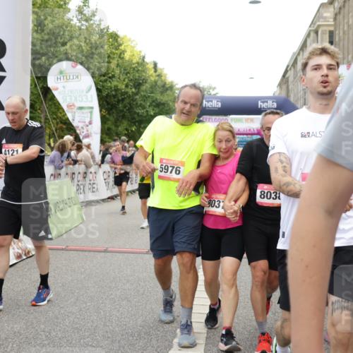 06.09.2026 - CURREX Alsterlauf Yannick Fuchs http://msf.ph/oto/10121566 06.09.2026 10:01:42 Ziel 2249, 2385, 2496, 2733, 2977, 3115, 3544, 3563, 4067, 4073, 4121, 4259, 4551, 4552, 4608, 4638, 4921, 5106, 5186, 5192, 5388, 5429, 5669, 5734, 5918, 5976, 6114, 8037, 8038, 8062 meine-sportfotos.de