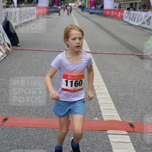 06.09.2026 - CURREX Alsterlauf Strokosch-Dieckow http://msf.ph/oto/10121578 06.09.2026 12:05:10 Ziel 1159, 1160, 1330, 2484 meine-sportfotos.de