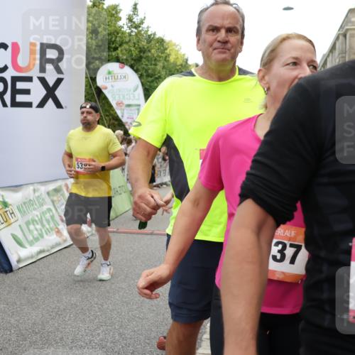 06.09.2026 - CURREX Alsterlauf Yannick Fuchs http://msf.ph/oto/10121612 06.09.2026 10:01:44 Ziel 2385, 2496, 2733, 2977, 3115, 3544, 3563, 4067, 4073, 4117, 4121, 4162, 4551, 4552, 4608, 4638, 4921, 5106, 5186, 5388, 5429, 5734, 5918, 5976, 8037, 8038, 8062, 8122 meine-sportfotos.de