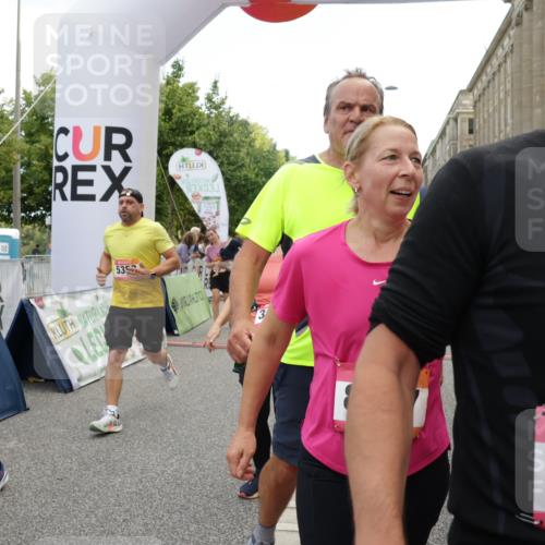 06.09.2026 - CURREX Alsterlauf Yannick Fuchs http://msf.ph/oto/10121619 06.09.2026 10:01:44 Ziel 2385, 2496, 2733, 2977, 3115, 3544, 3563, 4067, 4073, 4117, 4121, 4162, 4551, 4552, 4608, 4638, 4921, 5106, 5186, 5388, 5429, 5734, 5918, 5976, 8037, 8038, 8062, 8122 meine-sportfotos.de