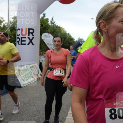 06.09.2026 - CURREX Alsterlauf Yannick Fuchs http://msf.ph/oto/10121634 06.09.2026 10:01:44 Ziel 2385, 2496, 2733, 2977, 3115, 3544, 3563, 4067, 4073, 4117, 4121, 4162, 4551, 4552, 4608, 4638, 4921, 5106, 5186, 5388, 5429, 5734, 5918, 5976, 8037, 8038, 8062, 8122 meine-sportfotos.de