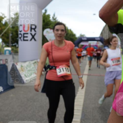 06.09.2026 - CURREX Alsterlauf Yannick Fuchs http://msf.ph/oto/10121643 06.09.2026 10:01:45 Ziel 2385, 2733, 2977, 3115, 3448, 3563, 4067, 4073, 4117, 4121, 4162, 4551, 4552, 4608, 4921, 5106, 5186, 5380, 5388, 5429, 5734, 5918, 5976, 6171, 8037, 8038, 8062, 8122 meine-sportfotos.de