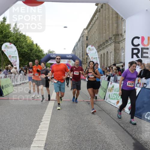 06.09.2026 - CURREX Alsterlauf Yannick Fuchs http://msf.ph/oto/10121664 06.09.2026 10:01:47 Ziel 2385, 2977, 3115, 3448, 3563, 4067, 4117, 4121, 4162, 4551, 4552, 4608, 4618, 5106, 5186, 5380, 5388, 5429, 5542, 5679, 5734, 5918, 5976, 6171, 8037, 8038, 8122 meine-sportfotos.de