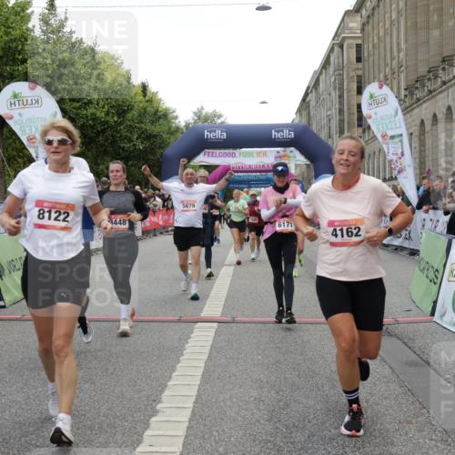 06.09.2026 - CURREX Alsterlauf Yannick Fuchs http://msf.ph/oto/10121774 06.09.2026 10:01:50 Ziel 2040, 2229, 2375, 2385, 2977, 3150, 3322, 3448, 3563, 3618, 4067, 4117, 4162, 4608, 4618, 5106, 5186, 5380, 5388, 5429, 5542, 5679, 5734, 6171, 6341, 8122 meine-sportfotos.de