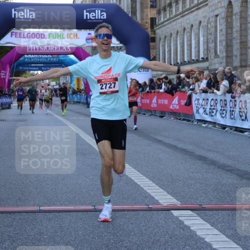 06.09.2026 - CURREX Alsterlauf Strokosch-Dieckow http://msf.ph/oto/10121913 06.09.2026 09:39:37 Ziel 2727, 3270, 4163, 4380, 5334, 5339, 5803 meine-sportfotos.de