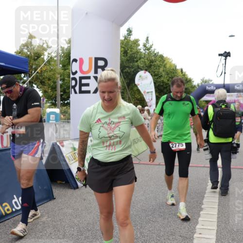 06.09.2026 - CURREX Alsterlauf Yannick Fuchs http://msf.ph/oto/10122095 06.09.2026 10:02:04 Ziel 2113, 2775, 3090, 3547, 3585, 3883, 4127, 4734, 5013, 5265, 5466, 5485, 5769, 6208, 8096 meine-sportfotos.de